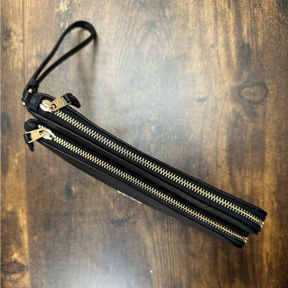 Women’s COACH Double Zip Wallet - Picture 4 of 8